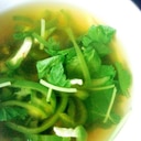 ピーマンと三ツ葉で作る緑いっぱいのコンソメスープ